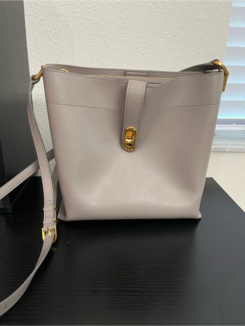 Donna Karan New York Bridgehampton Leather Small Crossbody Bag Grey